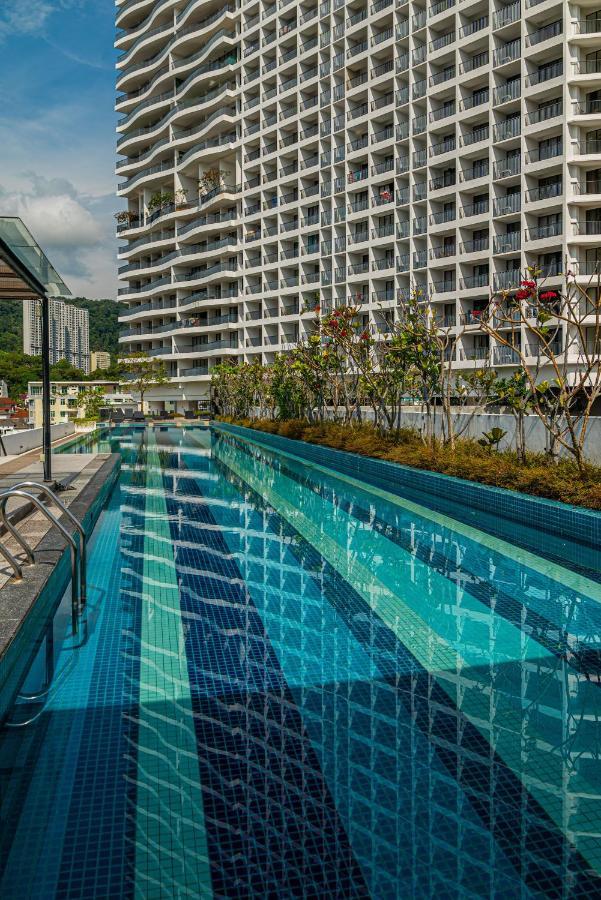 Fantasy Funland Retreat By The Only Bnb Tanjung Tokong Esterno foto