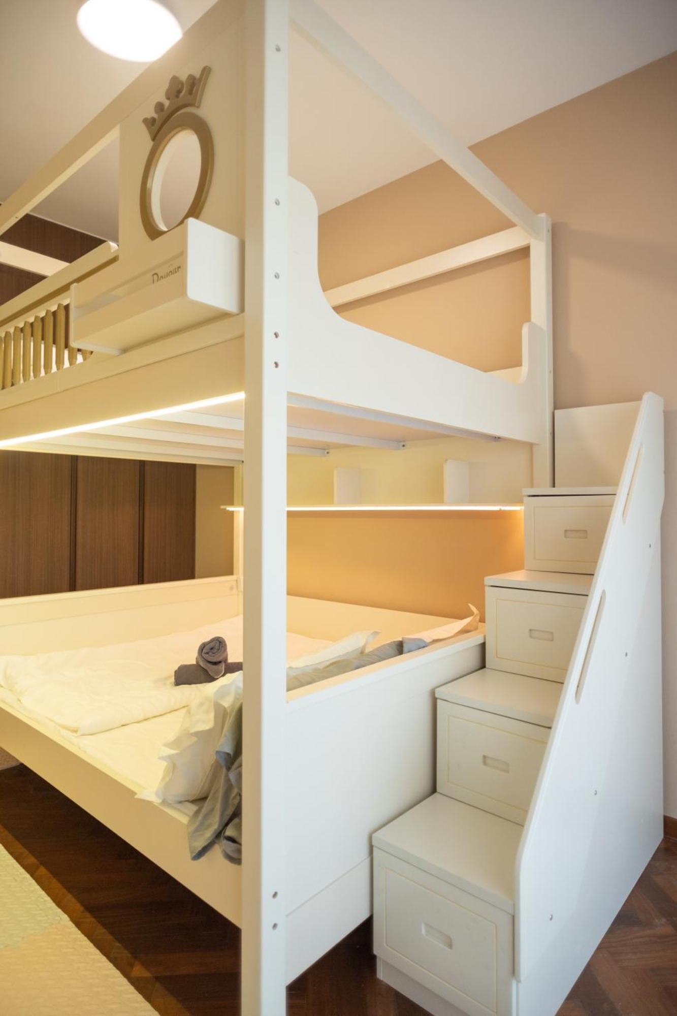 Fantasy Funland Retreat By The Only Bnb Tanjung Tokong Esterno foto